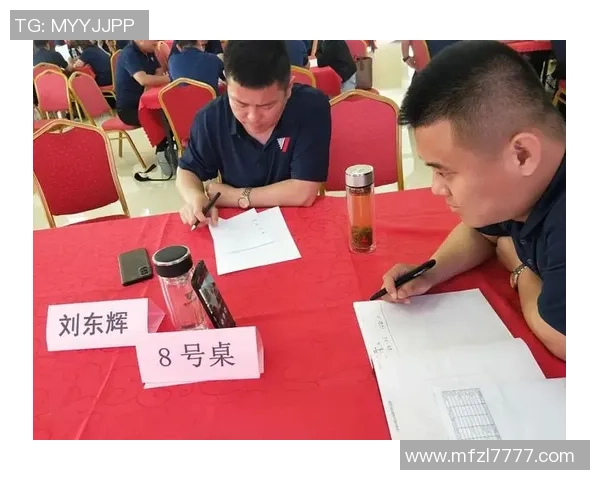 深圳足球队与成都足球队赛后复盘团队协作分析与反思